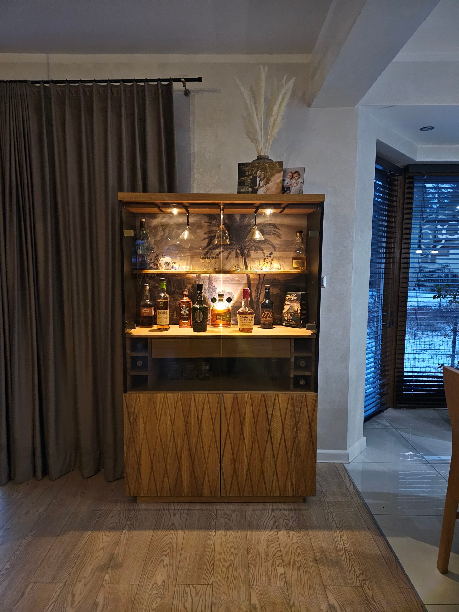 Barek dębowy Rose Cabinet - XMasterWood